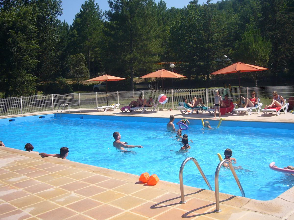 Camping De Graniers Monoblet Exterior photo